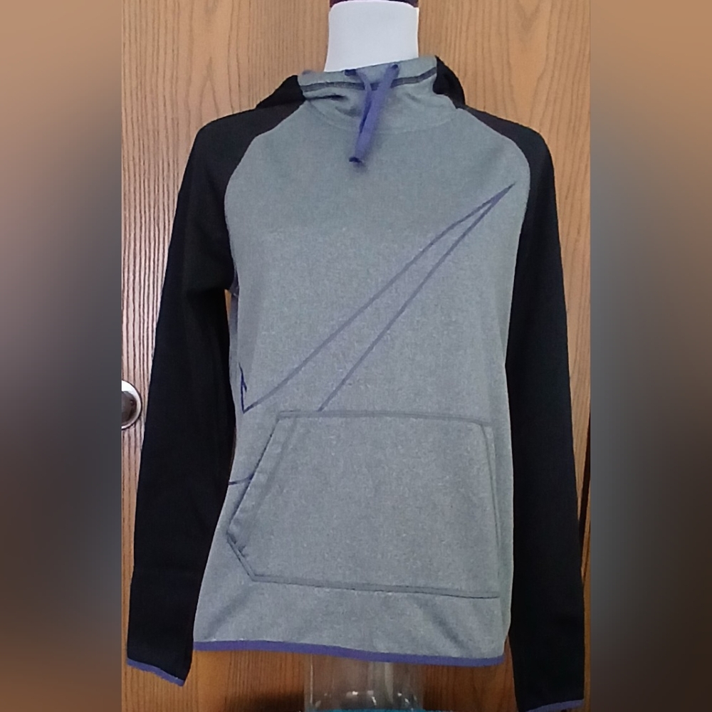 Nike Dri-Fit Athletic Hoodie size S (4-6)